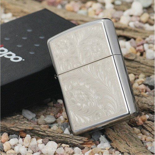 Зажигалка 150 Zippo English Scroll 24439