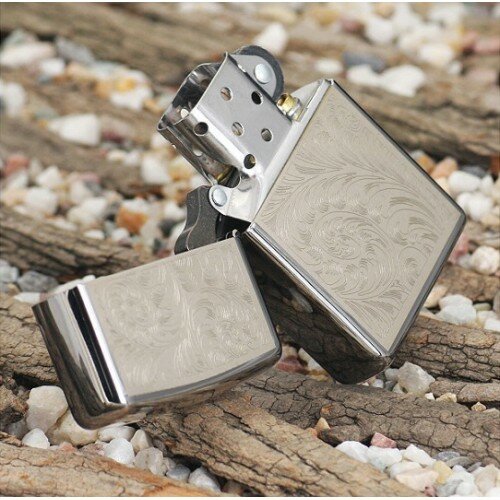 Зажигалка 150 Zippo English Scroll 24439